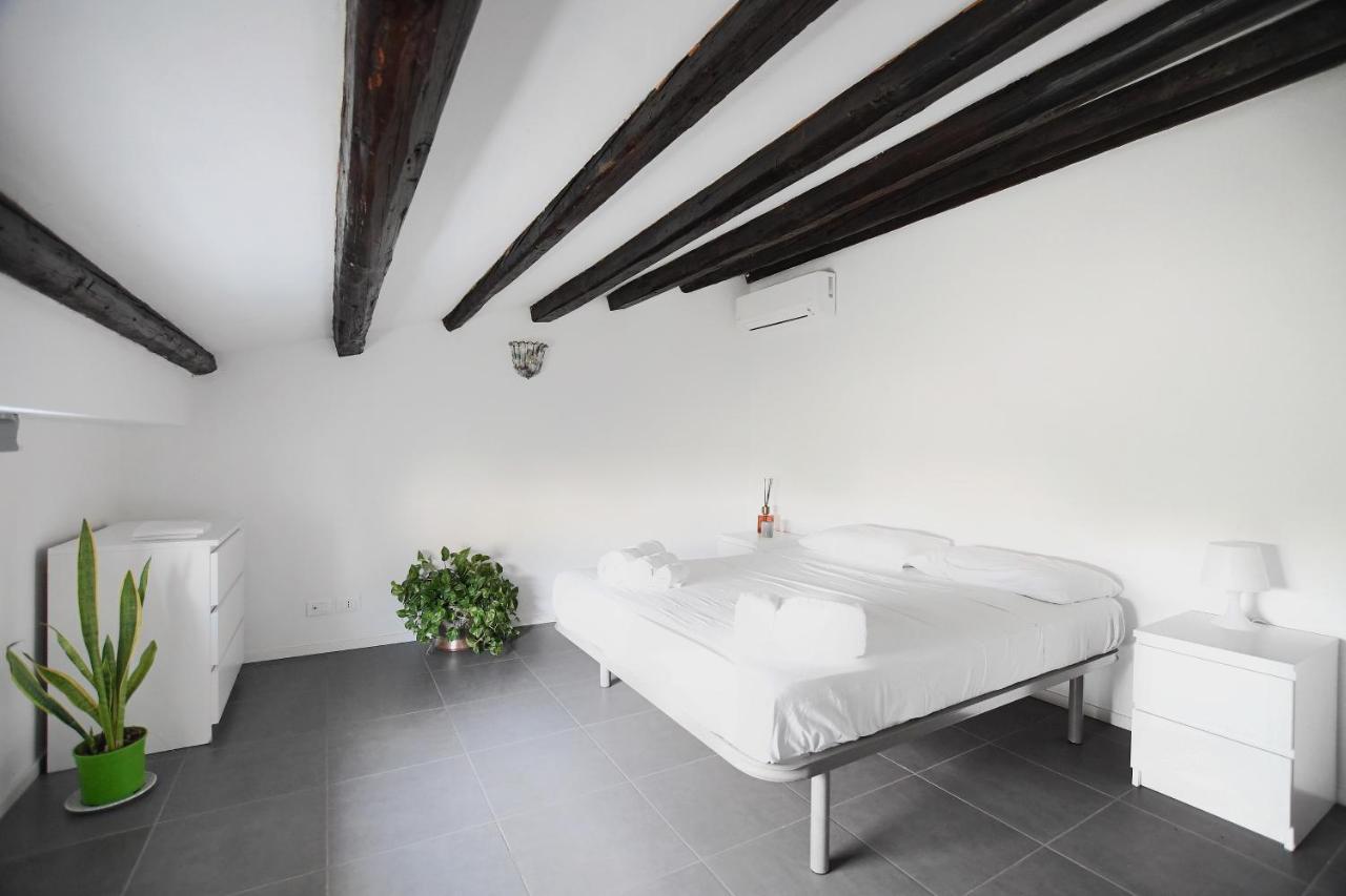 Apartamento Iflat Dimora Giardino Inglese Palermo Exterior foto